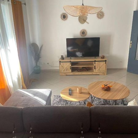 Appartement Proche Gare Tgv นีมส์ ภายนอก รูปภาพ