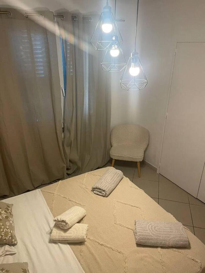 Appartement Proche Gare Tgv นีมส์ ภายนอก รูปภาพ