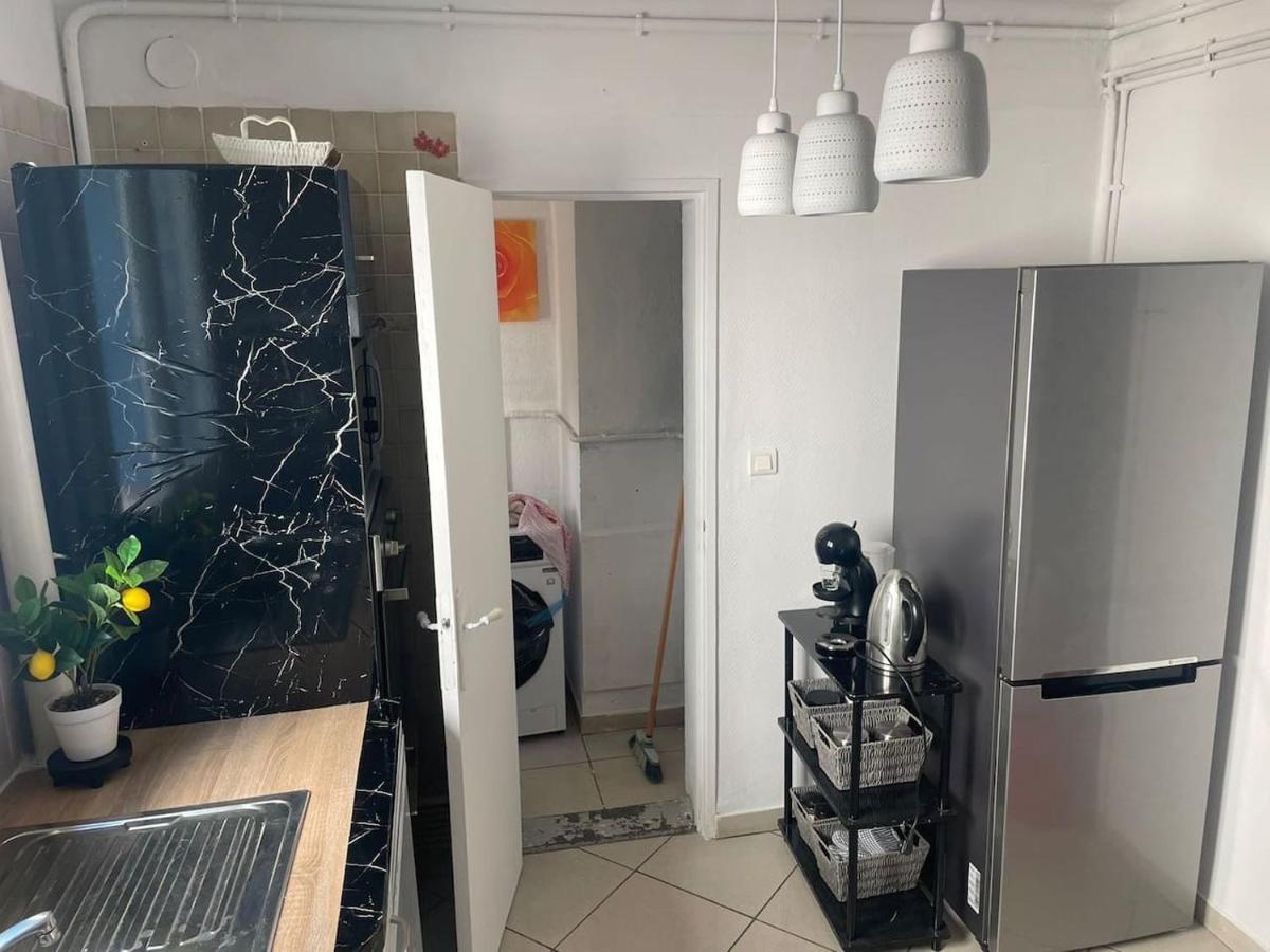 Appartement Proche Gare Tgv นีมส์ ภายนอก รูปภาพ