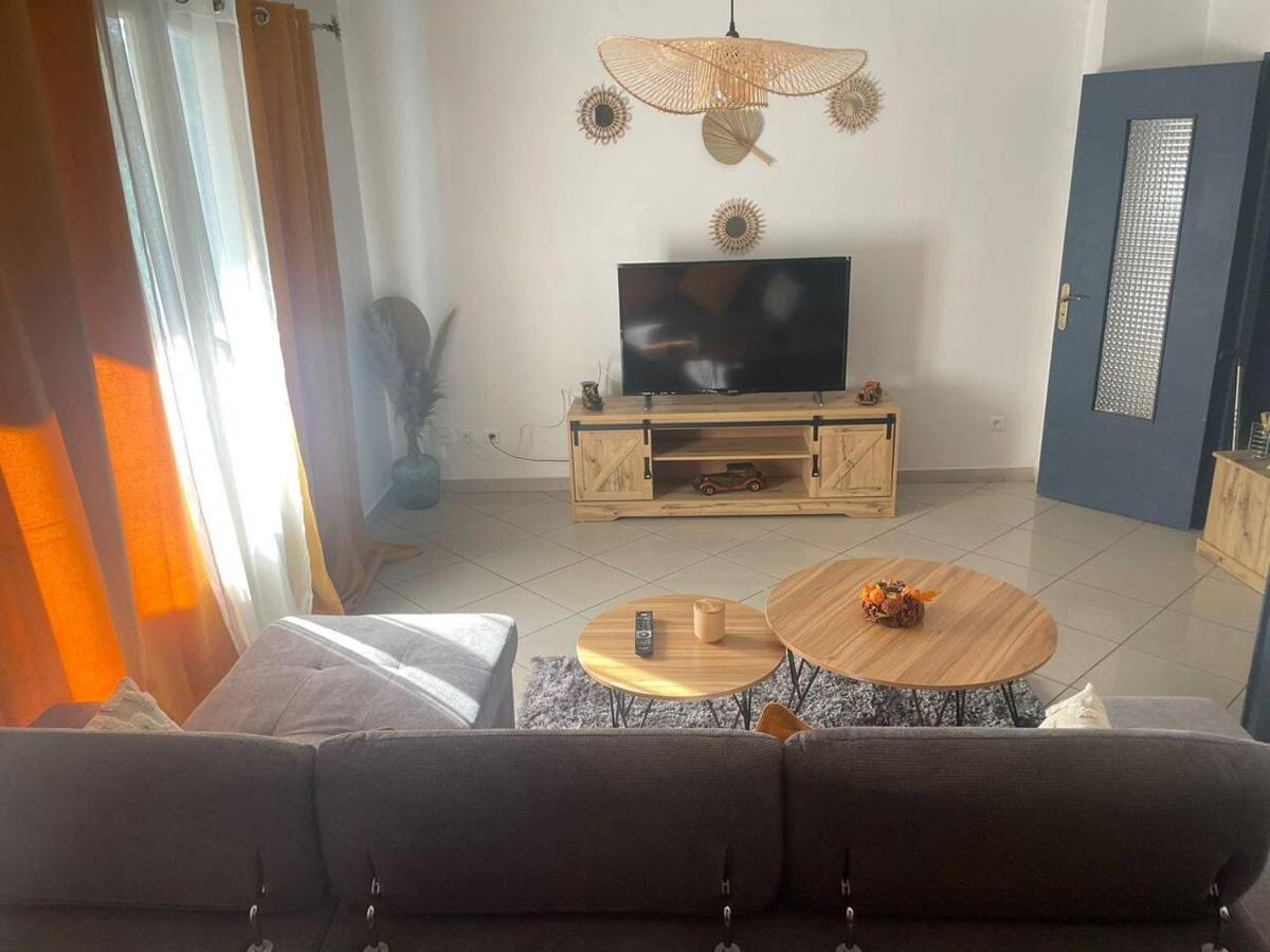 Appartement Proche Gare Tgv นีมส์ ภายนอก รูปภาพ